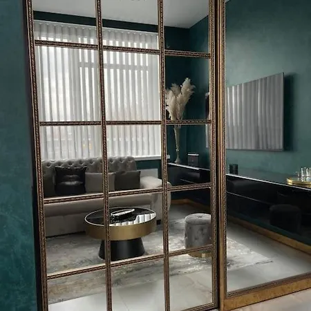 Apartament Luxury “greenlight Room”