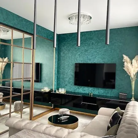 Luxury “greenlight Room”